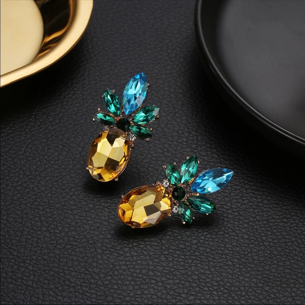 Glass Crystal Pineapple Stud Earrings - Picture 6 of 10